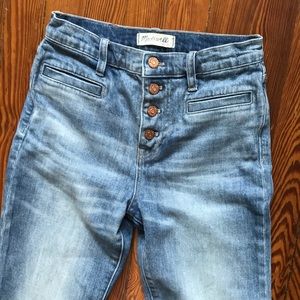 Madewell Flea Market Flare Denim 26 fits like a 25